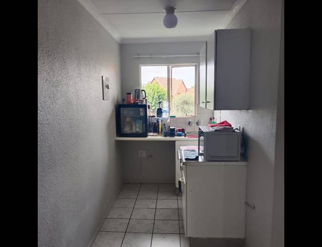 1 BEDROOM TOWNHOUSE FOR SALE IN GLEN MARAIS